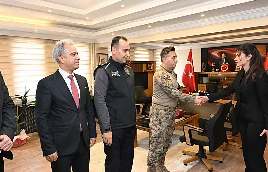 Ağrı İl Emniyet Müdürü Göksel Önder personelin bayramını kutladı