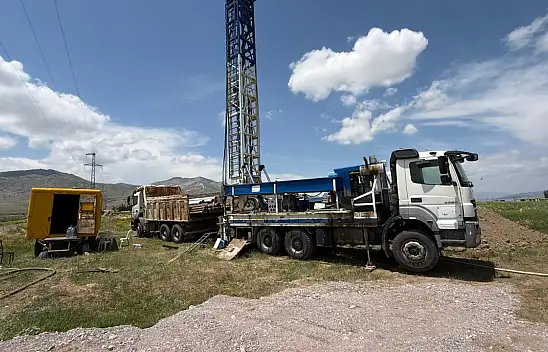 Ağrı İl Özel İdaresi kırsalda altyapı yatırımlarına devam ediyor
