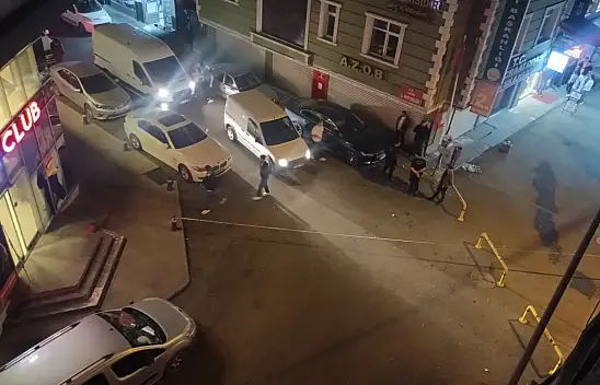 Ağrı'nın işlek bölgesindeki şüpheli çanta bomba paniğine neden oldu