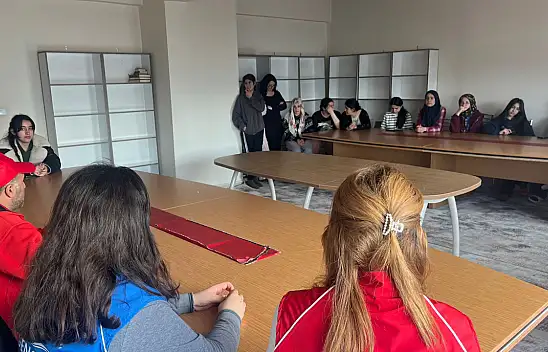 Ağrı Serhat Genç Ofis'ten pansiyonda kalan öğrencilere ziyaret