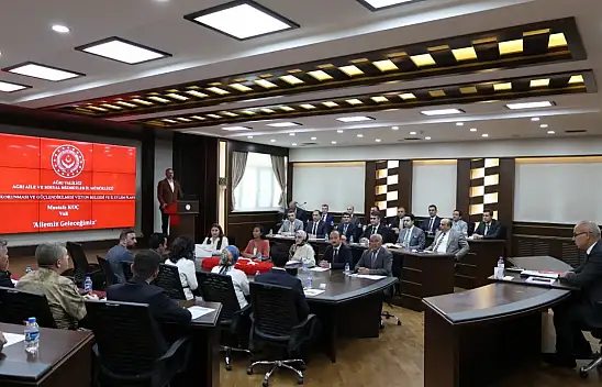 Ağrı Valiliğinde iki kritik toplantı: Gündem kadın ve aile