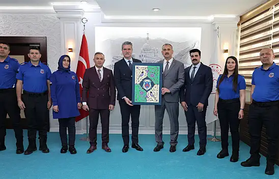 Ağrı Valisi Önder Bozkurt, Ceza İnfaz Personeli Günü'nü kutladı