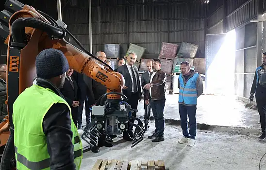 Ağrı Valisi Önder Bozkurt'tan Doğubayazıt'ta sanayi ziyareti