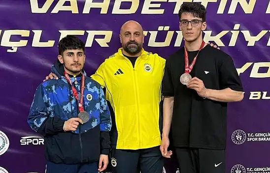 Ağrılı sporculardan Bursa'da gururlandıran başarı