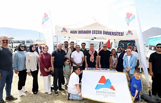 AİÇÜ Balık Gölü Şenliği'nde tanıtım standıyla yoğun ilgi gördü
