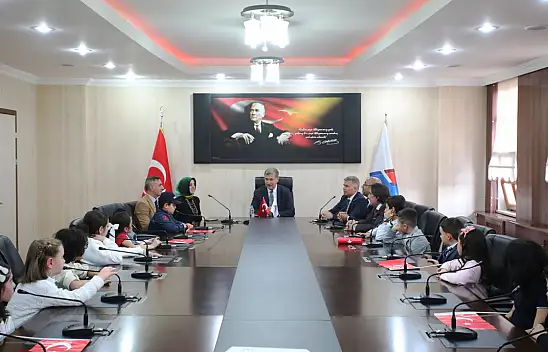 AİÇÜ'de 23 Nisan'da temsili senato toplantısı düzenlendi