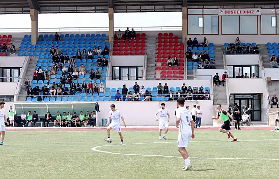 AİÇÜ'de bahar şenlikleri spor müsabakalarıyla başladı