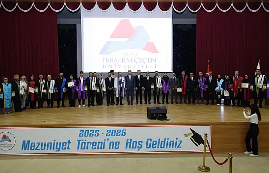AİÇÜ'de mezuniyet coşkusu