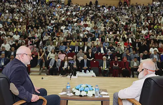 AİÇÜ'de ilim, düşünce ve insan üzerine anlamlı buluşma