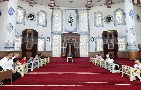 AİÇÜ'de yaz Kur'an kursu öğrencilerine Rektör Gülçin'den ziyaret