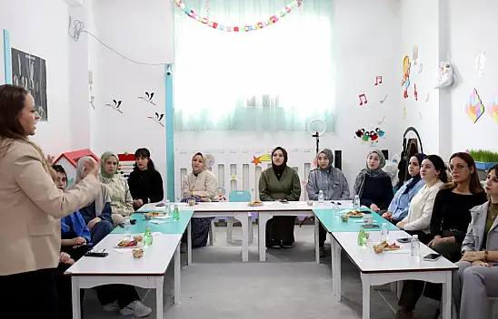 Bilim Kafe'de bu defa kreşlerde çocuk güvenliği ele alındı