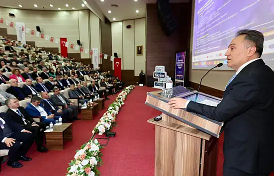AİÇÜ, Toplumsal Katkı ve Sosyal İnovasyon Zirvesi'ne katıldı