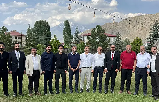 AK Parti Ağrı teşkilatı Doğubayazıt'ta toplandı