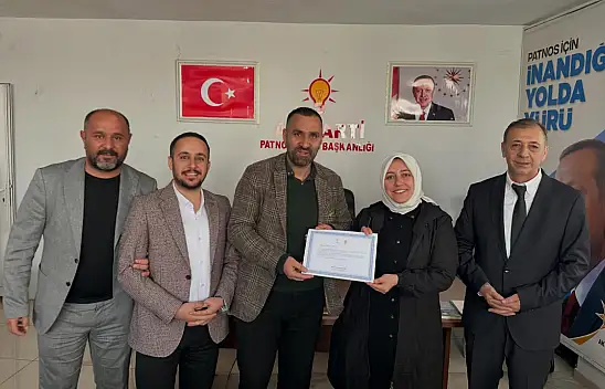 AK Parti Patnos teşkilatında teşekkür belgesi takdimi