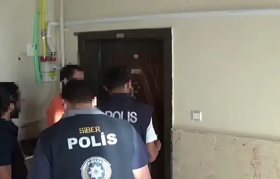 Araç kaporası dolandırıcılığına Ağrı operasyonu! 120 kişiyi dolandıran şüphelilerden biri tutuklandı