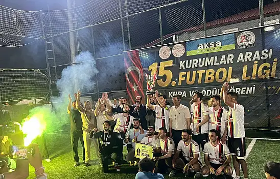 ATSO Başkanı Alpaslan'dan şampiyon takıma plaket