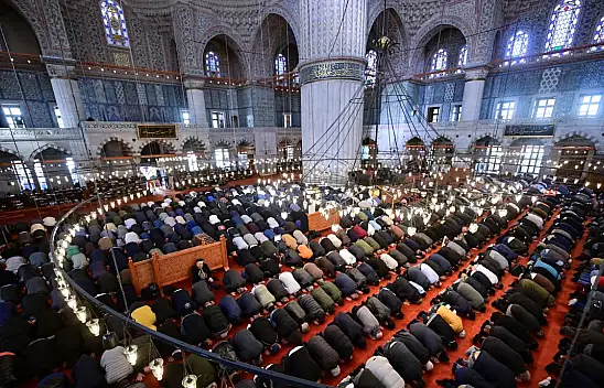 Bayram namazı saatleri açıklandı! Ağrı'da saat kaçta kılınacak?
