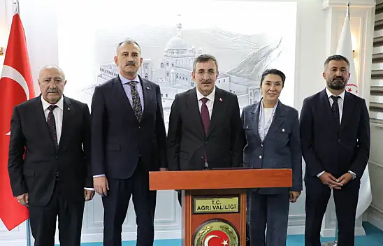 Cumhurbaşkanı Yardımcısı Cevdet Yılmaz Ağrı Valiliğini ziyaret etti