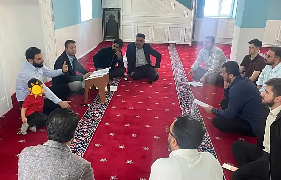 Diyadin'de din görevlileri okudukları kitapları müzakere etti
