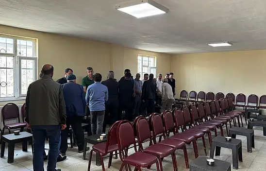 Diyadin Kaymakamı Furkan Korkusuz'dan şehit yakını aileye taziye ziyareti