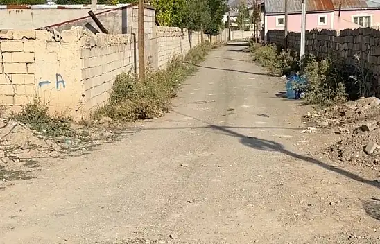 Diyadinliler tozdan bıktı: 'Ne araba kaldı ne sağlık'