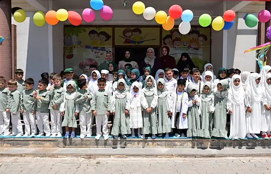 Doğubayazıt ADEM-3'te miniklerin yıl sonu coşkusu