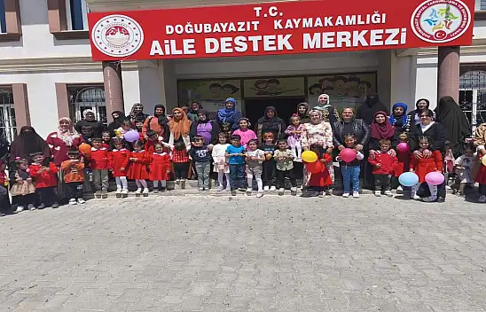 Doğubayazıt Aile Destek Merkezi anneler günü için özel program düzenledi
