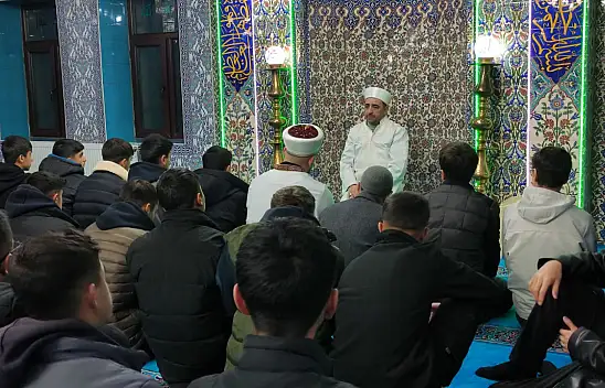 Doğubayazıt gençleri sabah namazında buluştu