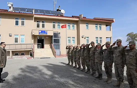 Doğubayazıt Kaymakamı Ayvat sınır bölgesindeki karakolu ziyaret etti