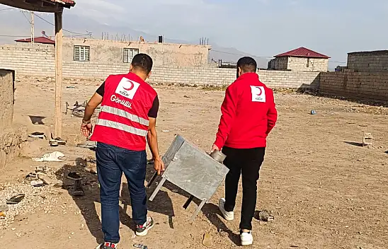 Doğubayazıt Kızılay'dan ihtiyaç sahibi ailelere soba desteği