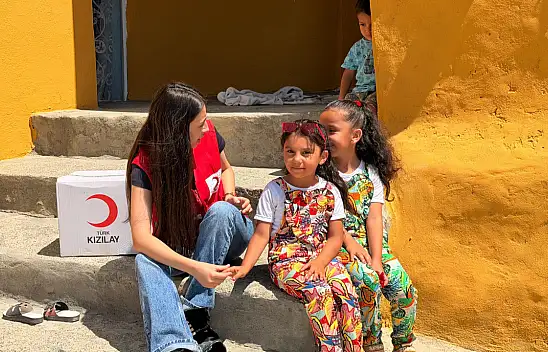 Doğubayazıt'ta Kızılay'dan ihtiyaç sahibi ailelere gıda desteği