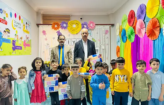 Doğubayazıt'ta minik öğrencilere bayram sürprizi