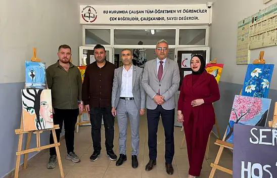 Doğubayazıt'ta öğrencilerin yıl boyu emekleri sergilendi