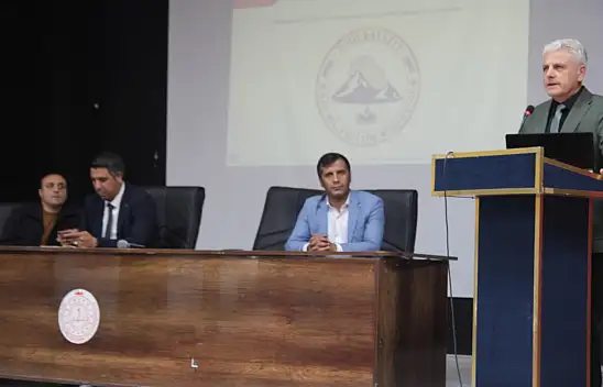 Doğubayazıt'ta okullardaki krizlere karşı müdahale yöntemleri ele alındı