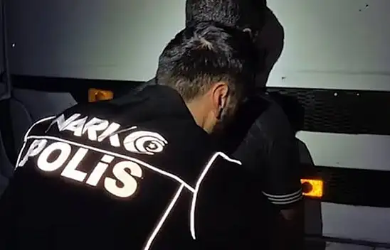 Doğubayazıt'tan Iğdır'a uyuşturucu sevkiyatına darbe: 2 kişi tutuklandı