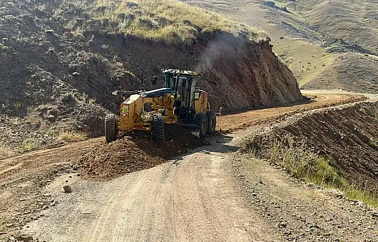 Eleşkirt'te iki köy yolu asfalta hazırlanıyor