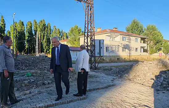 Eleşkirt'te mahalle yolları yenileniyor
