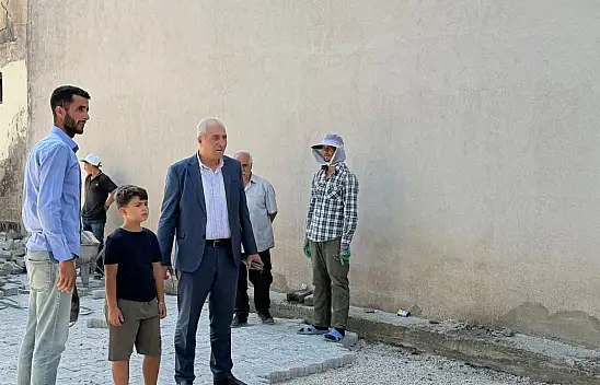 Eleşkirt'te Müftü Selim Mahallesi'nde yol çalışmaları sürüyor