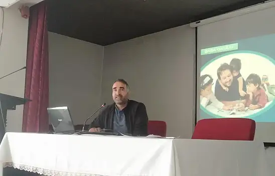 Eleşkirt'te sağlıklı nesiller için bilinçli babalık eğitimi verildi