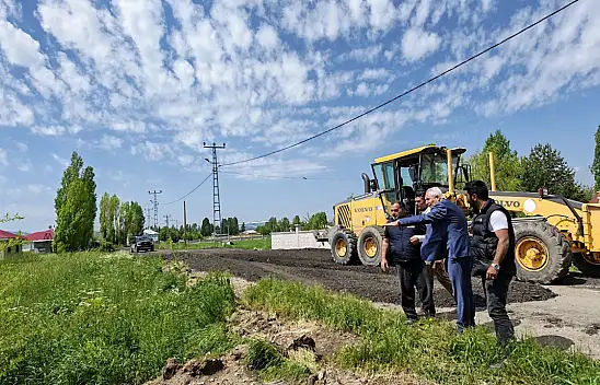 Eleşkirt'te yol ve çevre düzenleme çalışmaları sürüyor