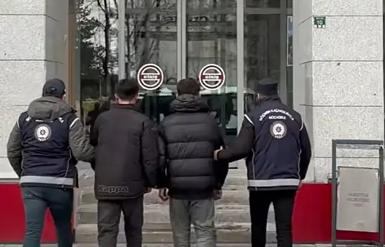 Erzurum'da Göçmen Kaçakçılığına Büyük Darbe: 48 Düzensiz Göçmen, 4 Organizatör Yakalandı
