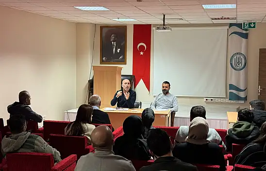 Fen Edebiyat Fakültesi'nde ÜNİDES ve Erasmus Projeleri Bilgilendirme Toplantısı