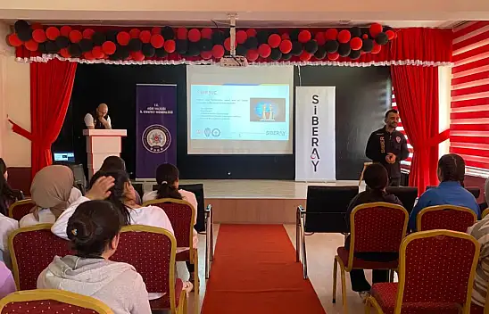 Hamur'da öğrenci ve öğretmenlere siber güvenlik semineri verildi