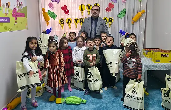 Hayırsever vatandaştan öğrencilere bayram hediyesi