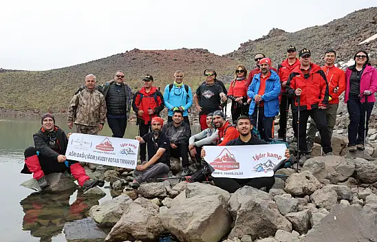 Iğdır Valiliği'nden doğa turizmine yönelik önemli etkinlik: Ağrı Dağı ve Küp Gölü keşfedildi