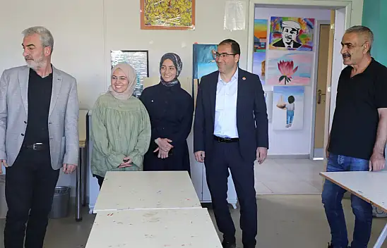 İl Müdürü Ahmet Çelebi'den Eleşkirt Gençlik Merkezi'ne ziyaret