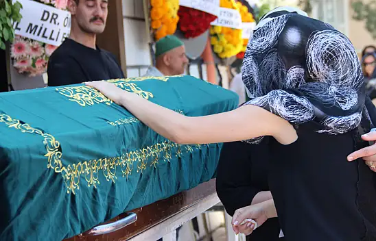 Irmak öğretmen gözyaşlarıyla toprağa verildi