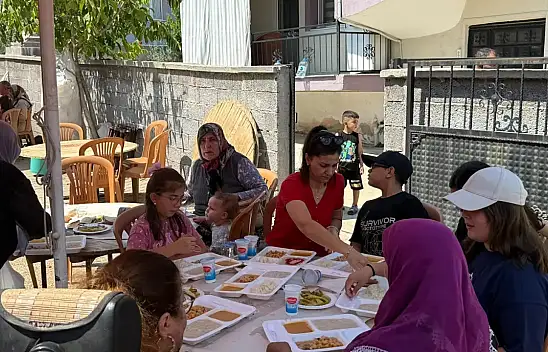 Irmak öğretmen memleketi Kula'da dualarla anıldı
