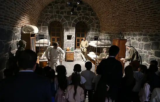 Kars'ta 9 bin öğrenci tarih yolculuğuna çıktı
