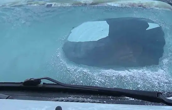 Kars'ta soğuk hava rekoru: Sıcaklık eksi 13 dereceye düştü, yollar buz tuttu!